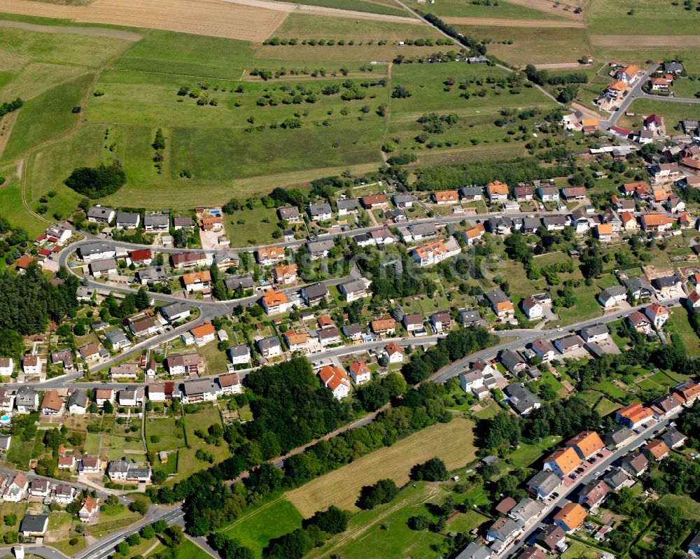 Luftaufnahme Lützel-Wiebelsbach - Dorfkern am Feldrand in Lützel-Wiebelsbach im Bundesland Hessen, Deutschland