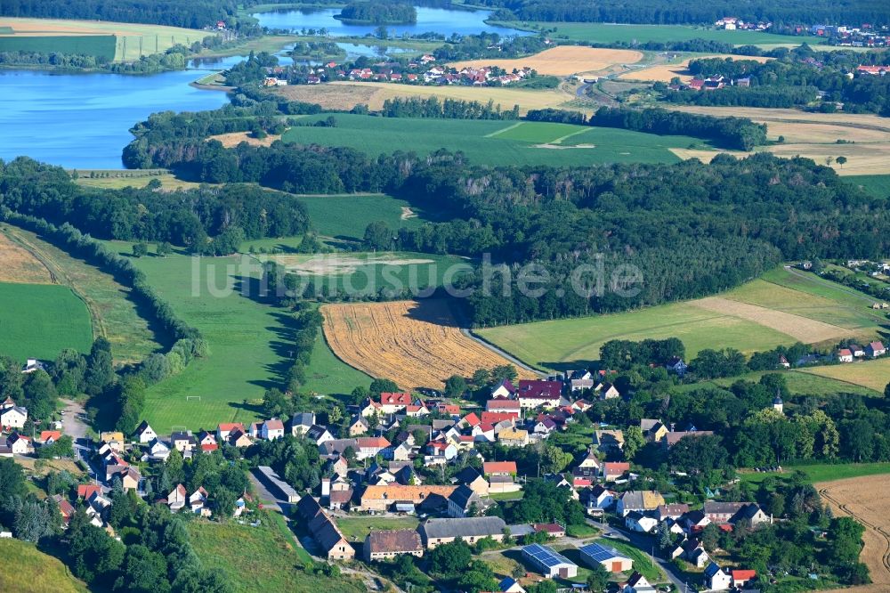 Luftbild Mahlis - Dorfkern am Feldrand in Mahlis im Bundesland Sachsen, Deutschland