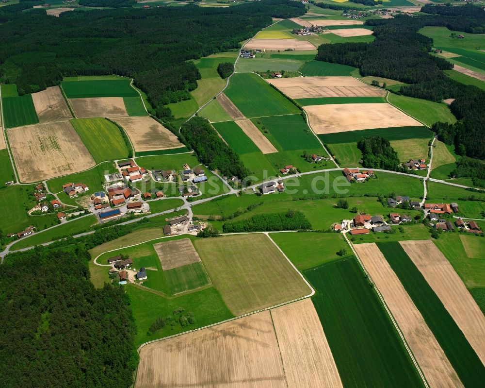 Luftaufnahme Marschalling - Dorfkern am Feldrand in Marschalling im Bundesland Bayern, Deutschland