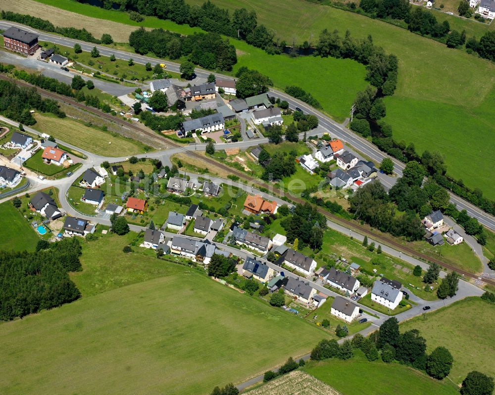 Marxgrün von oben - Dorfkern am Feldrand in Marxgrün im Bundesland Bayern, Deutschland