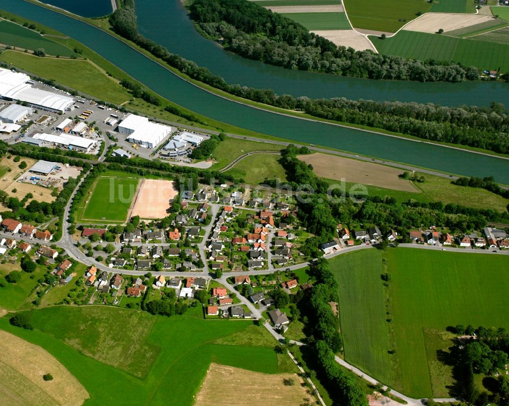 Metteberberg von oben - Dorfkern am Feldrand in Metteberberg im Bundesland Baden-Württemberg, Deutschland