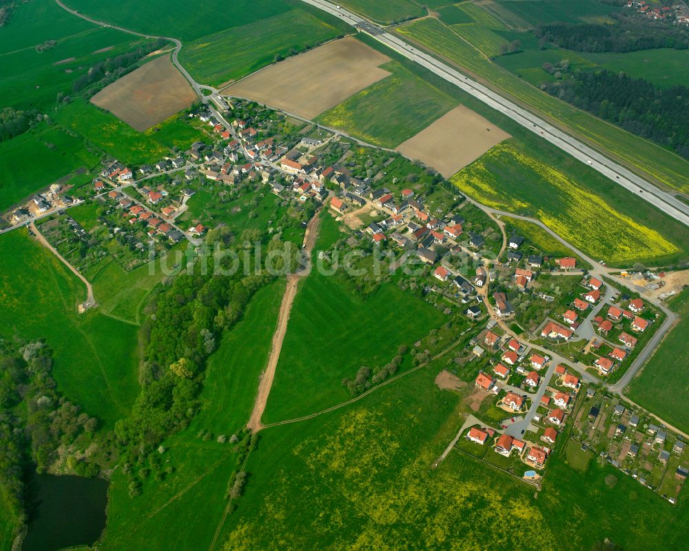 Luftaufnahme Mühlsdorf - Dorfkern am Feldrand in Mühlsdorf im Bundesland Thüringen, Deutschland