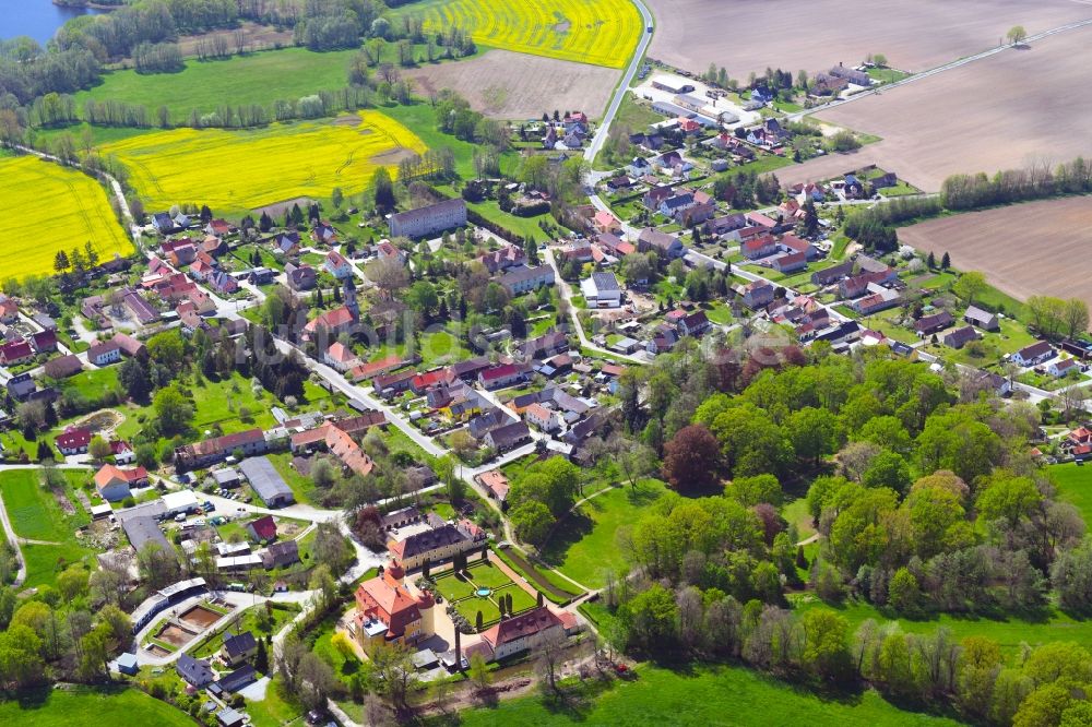 Luftbild Milkel - Dorfkern am Feldrand in Milkel im Bundesland Sachsen, Deutschland