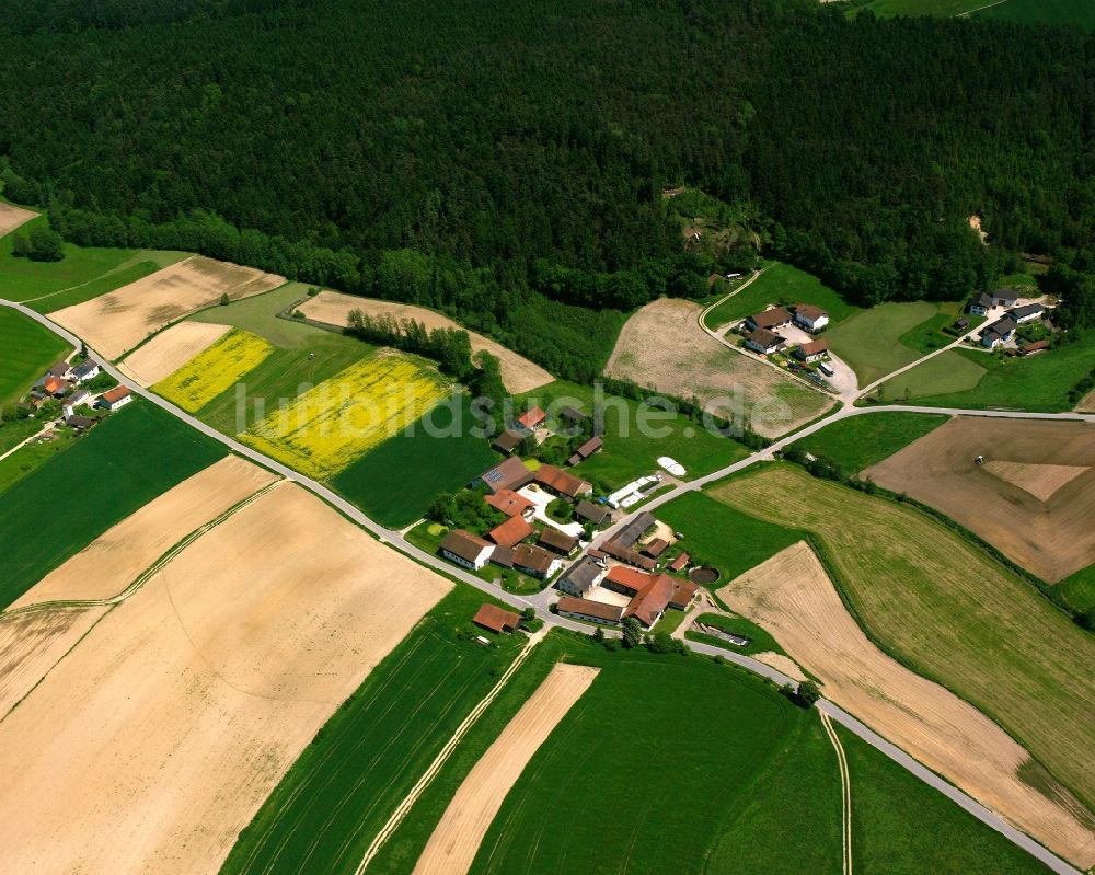 Luftaufnahme Minihof - Dorfkern am Feldrand in Minihof im Bundesland Bayern, Deutschland