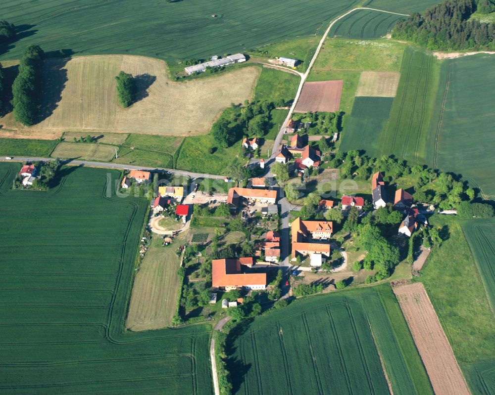 Misserode von oben - Dorfkern am Feldrand in Misserode im Bundesland Thüringen, Deutschland