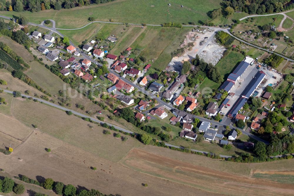 Mittelsinn aus der Vogelperspektive: Dorfkern am Feldrand in Mittelsinn im Bundesland Bayern, Deutschland