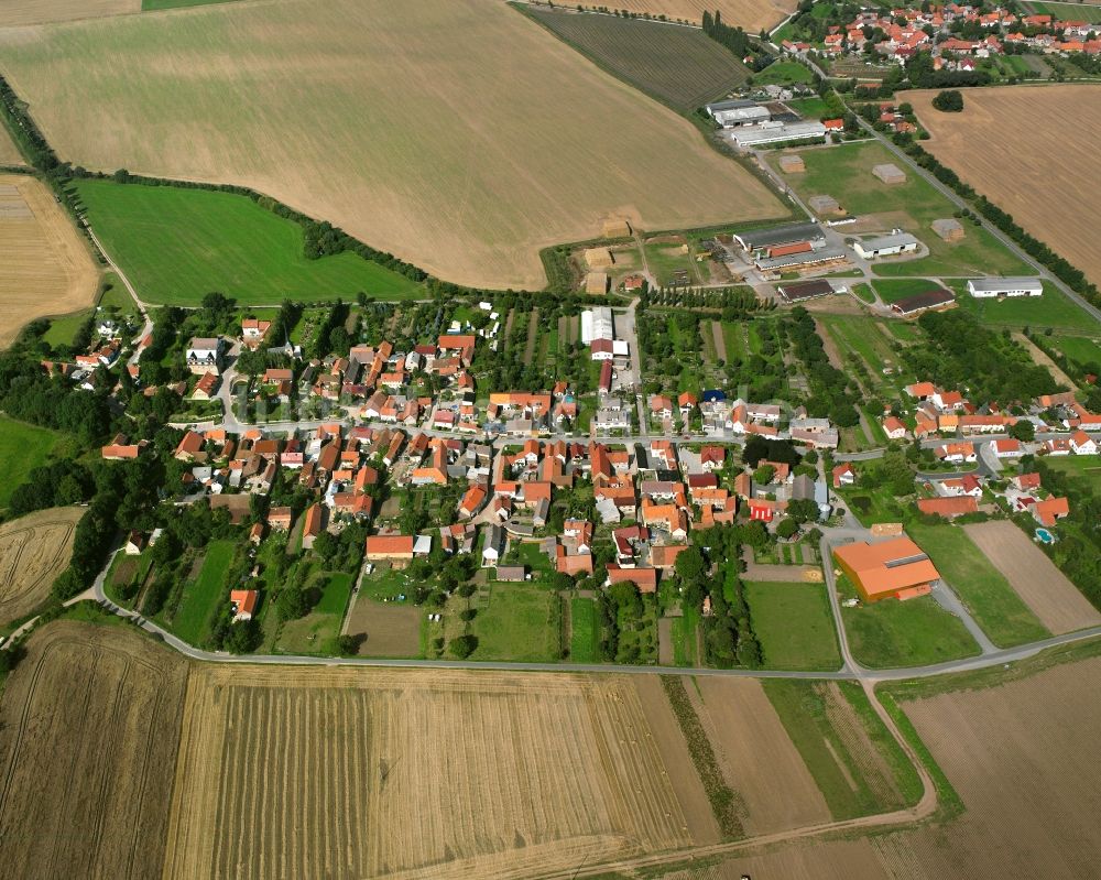 Luftbild Mittelsömmern - Dorfkern am Feldrand in Mittelsömmern im Bundesland Thüringen, Deutschland