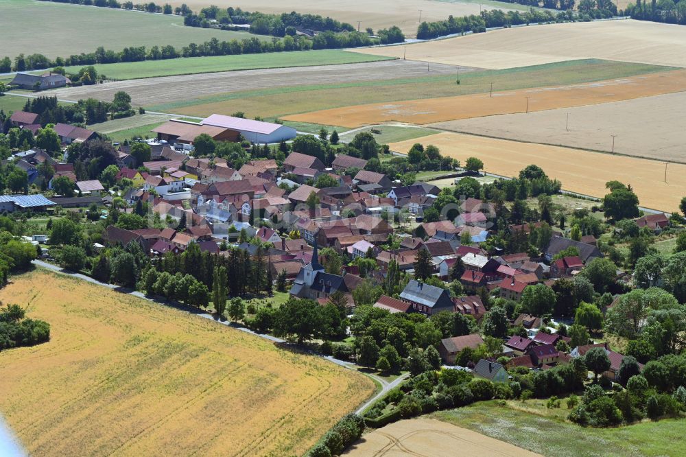 Luftbild Mittelsömmern - Dorfkern am Feldrand in Mittelsömmern im Bundesland Thüringen, Deutschland