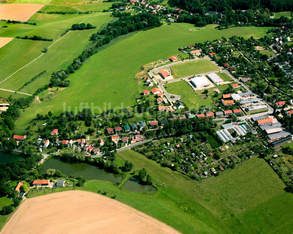 Münchenbernsdorf von oben - Dorfkern am Feldrand in Münchenbernsdorf im Bundesland Thüringen, Deutschland