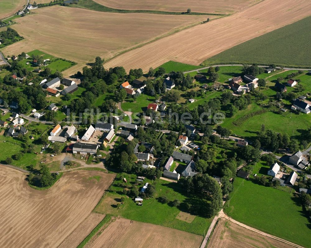 Luftaufnahme Mobendorf - Dorfkern am Feldrand in Mobendorf im Bundesland Sachsen, Deutschland