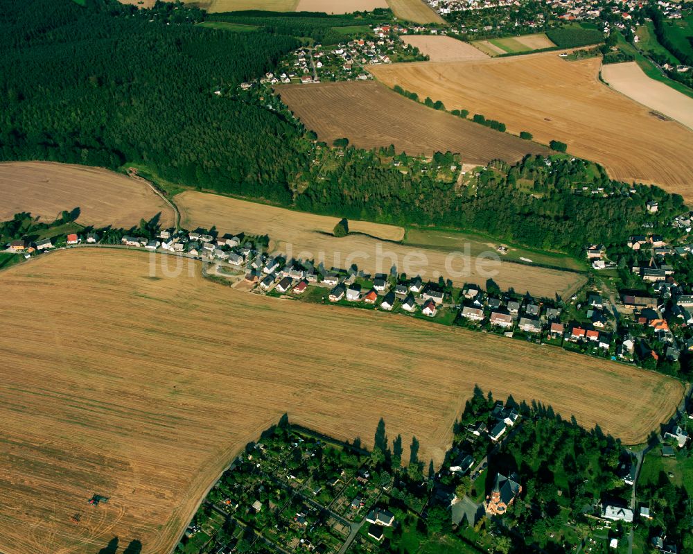 Mohlsdorf aus der Vogelperspektive: Dorfkern am Feldrand in Mohlsdorf im Bundesland Thüringen, Deutschland