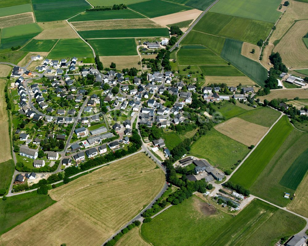 Luftaufnahme Mutterschied - Dorfkern am Feldrand in Mutterschied im Bundesland Rheinland-Pfalz, Deutschland