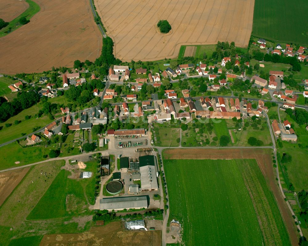 Naunhof aus der Vogelperspektive: Dorfkern am Feldrand in Naunhof im Bundesland Sachsen, Deutschland