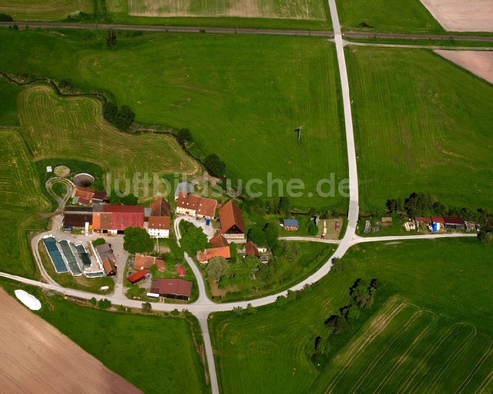 Luftaufnahme Neidlingen - Dorfkern am Feldrand in Neidlingen im Bundesland Bayern, Deutschland