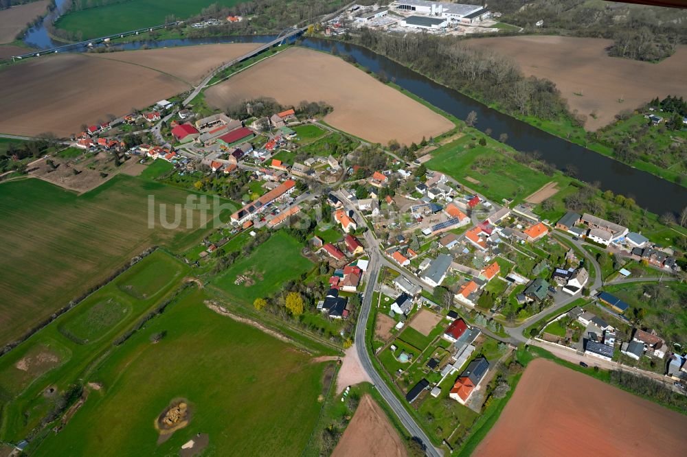 Luftaufnahme Nelben - Dorfkern am Feldrand in Nelben im Bundesland Sachsen-Anhalt, Deutschland