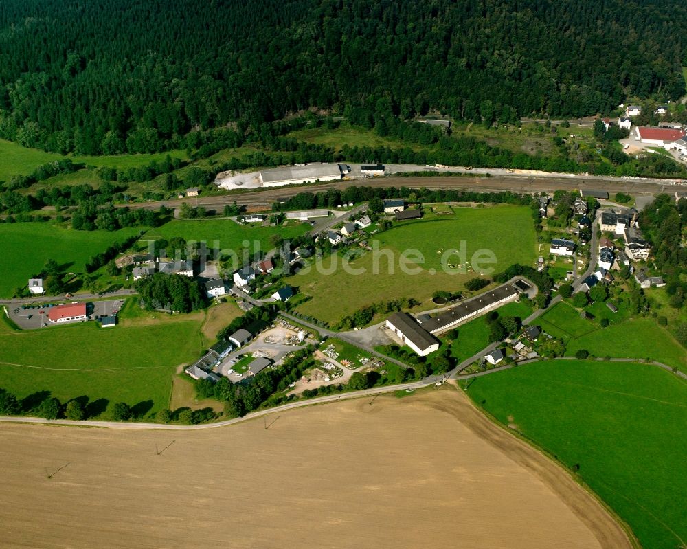 Luftbild Neuclausnitz - Dorfkern am Feldrand in Neuclausnitz im Bundesland Sachsen, Deutschland