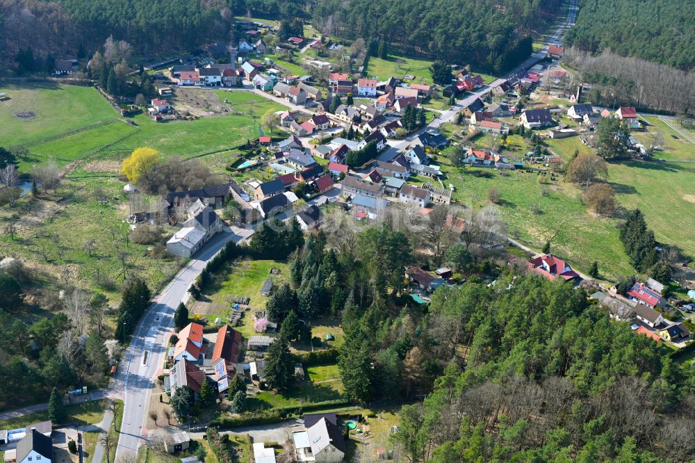 Luftbild Neuehütten - Dorfkern am Feldrand in Neuehütten im Bundesland Brandenburg, Deutschland