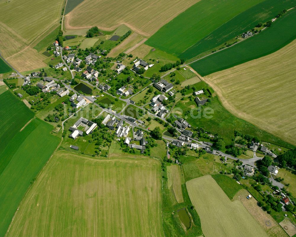 Neugernsdorf von oben - Dorfkern am Feldrand in Neugernsdorf im Bundesland Thüringen, Deutschland