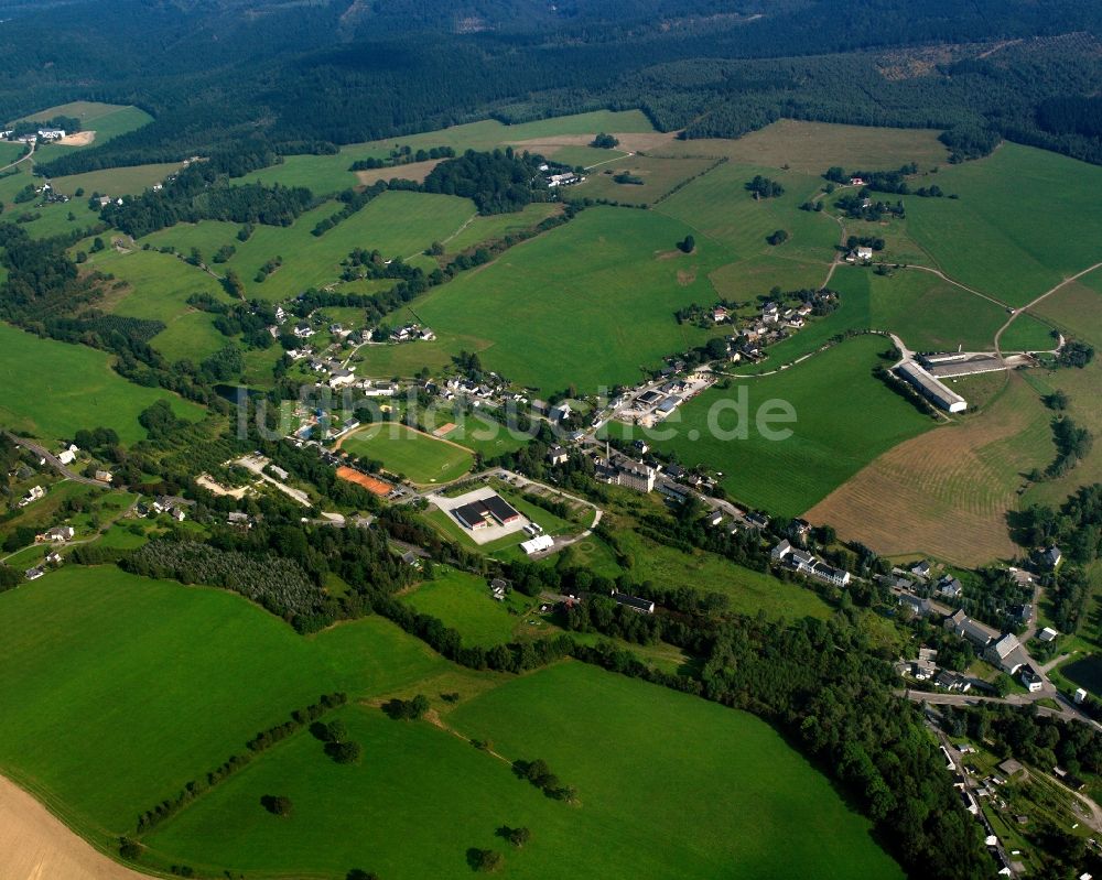 Luftbild Neuhausen/Erzgebirge - Dorfkern am Feldrand in Neuhausen/Erzgebirge im Bundesland Sachsen, Deutschland