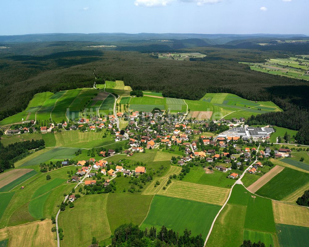 Neuweiler von oben - Dorfkern am Feldrand in Neuweiler im Bundesland Baden-Württemberg, Deutschland