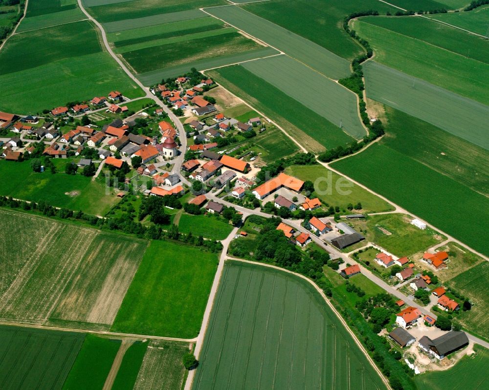 Luftbild Niederachdorf - Dorfkern am Feldrand in Niederachdorf im Bundesland Bayern, Deutschland