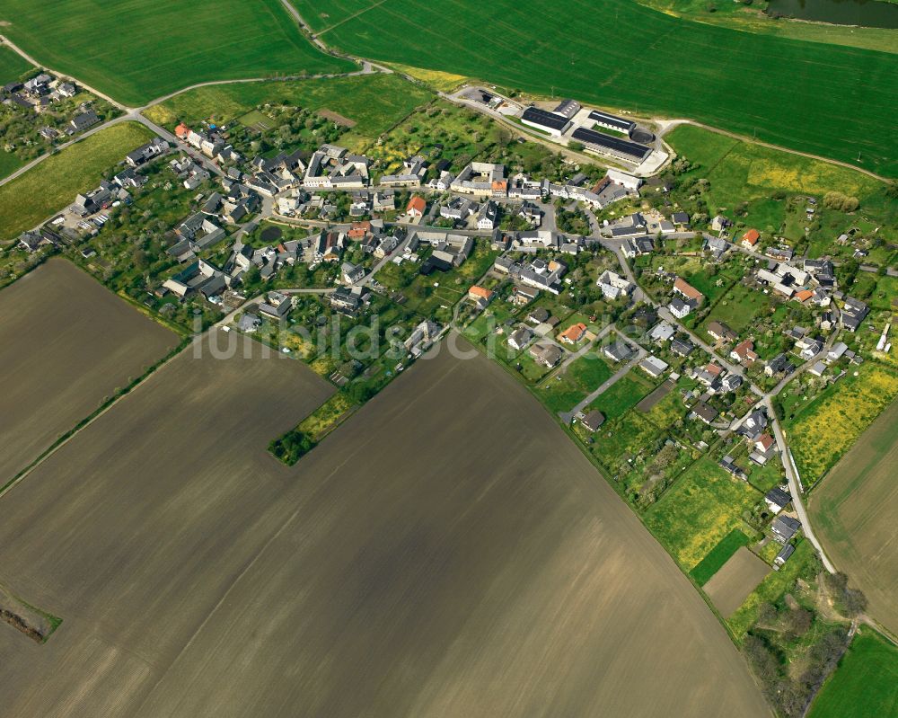 Luftbild Niederböhmersdorf - Dorfkern am Feldrand in Niederböhmersdorf im Bundesland Thüringen, Deutschland