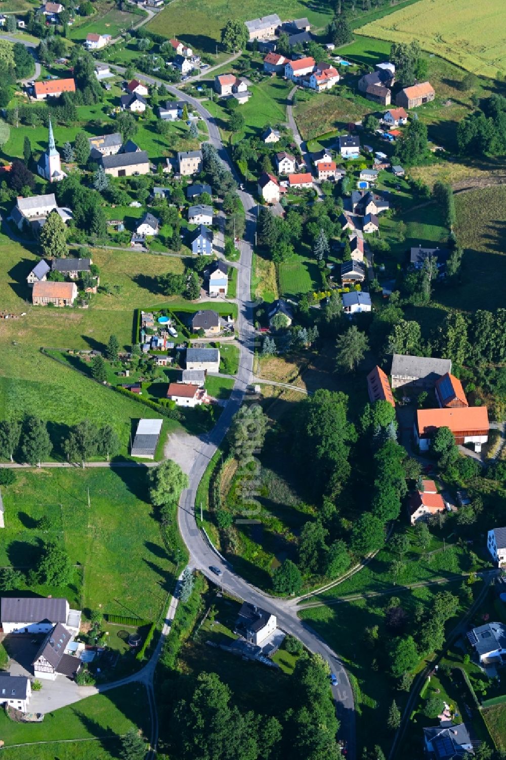 Luftbild Niederelsdorf - Dorfkern am Feldrand in Niederelsdorf im Bundesland Sachsen, Deutschland