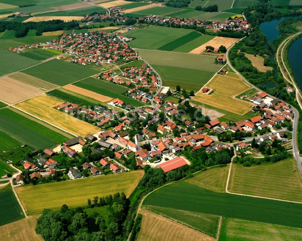 Luftaufnahme Niedermotzing - Dorfkern am Feldrand in Niedermotzing im Bundesland Bayern, Deutschland