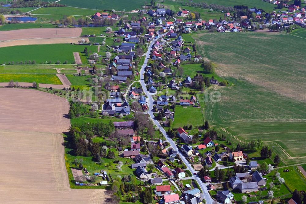 Luftbild Niederottendorf - Dorfkern am Feldrand in Niederottendorf im Bundesland Sachsen, Deutschland