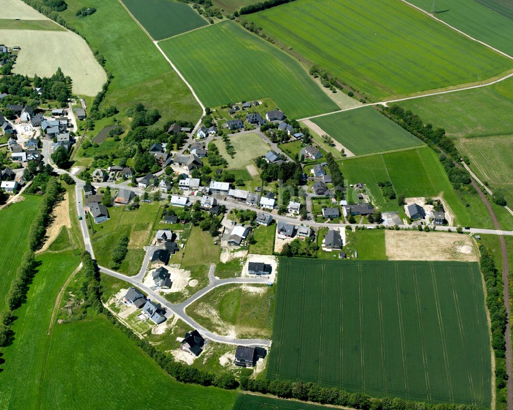 Luftaufnahme Niedersohren - Dorfkern am Feldrand in Niedersohren im Bundesland Rheinland-Pfalz, Deutschland