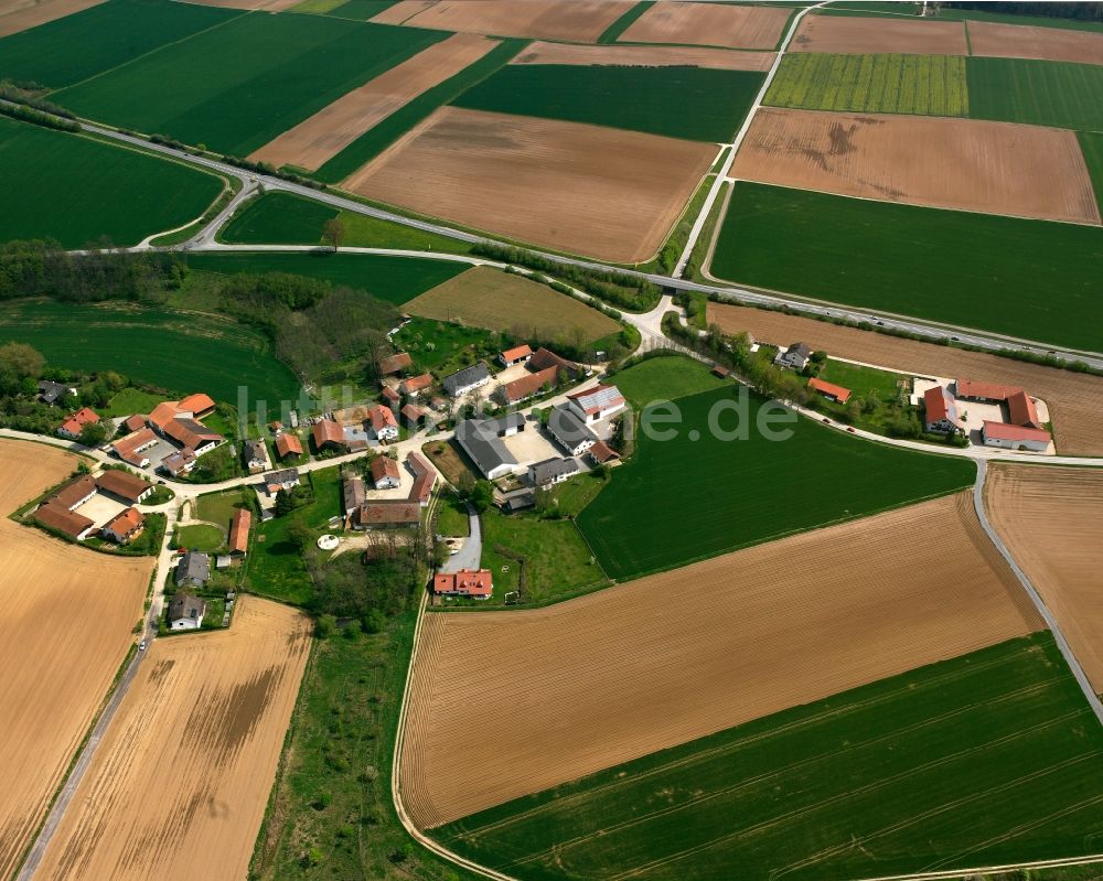 Luftbild Niederwalting - Dorfkern am Feldrand in Niederwalting im Bundesland Bayern, Deutschland