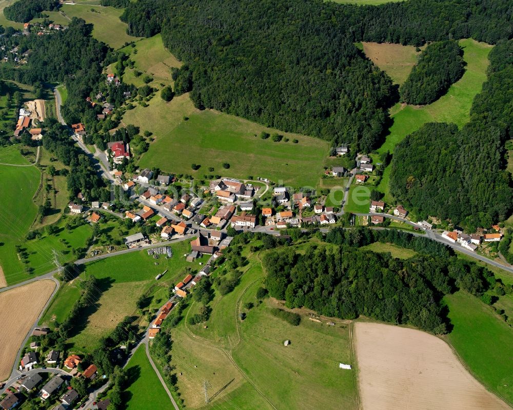 Luftaufnahme Ober-Kainsbach - Dorfkern am Feldrand in Ober-Kainsbach im Bundesland Hessen, Deutschland