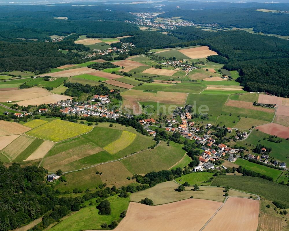 Luftbild Ober-Kinzig - Dorfkern am Feldrand in Ober-Kinzig im Bundesland Hessen, Deutschland