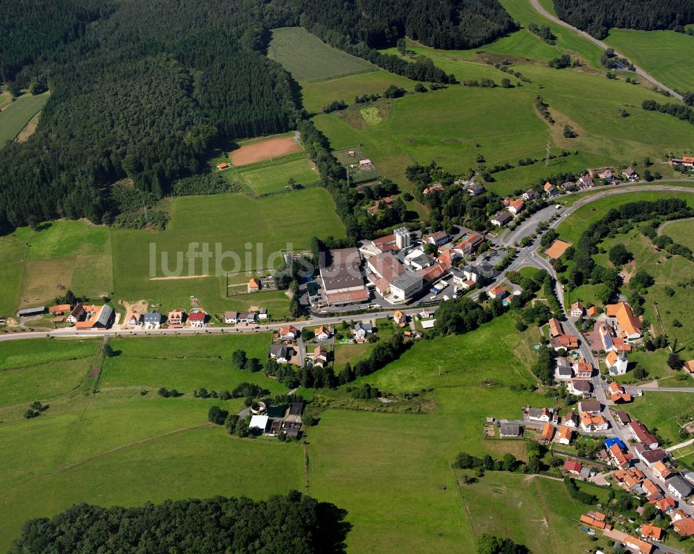 Luftaufnahme Ober-Mossau - Dorfkern am Feldrand in Ober-Mossau im Bundesland Hessen, Deutschland