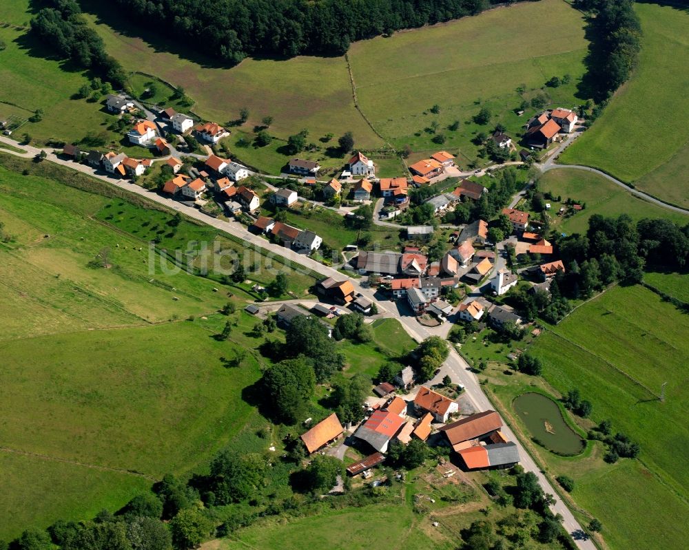 Luftbild Ober-Sensbach - Dorfkern am Feldrand in Ober-Sensbach im Bundesland Hessen, Deutschland