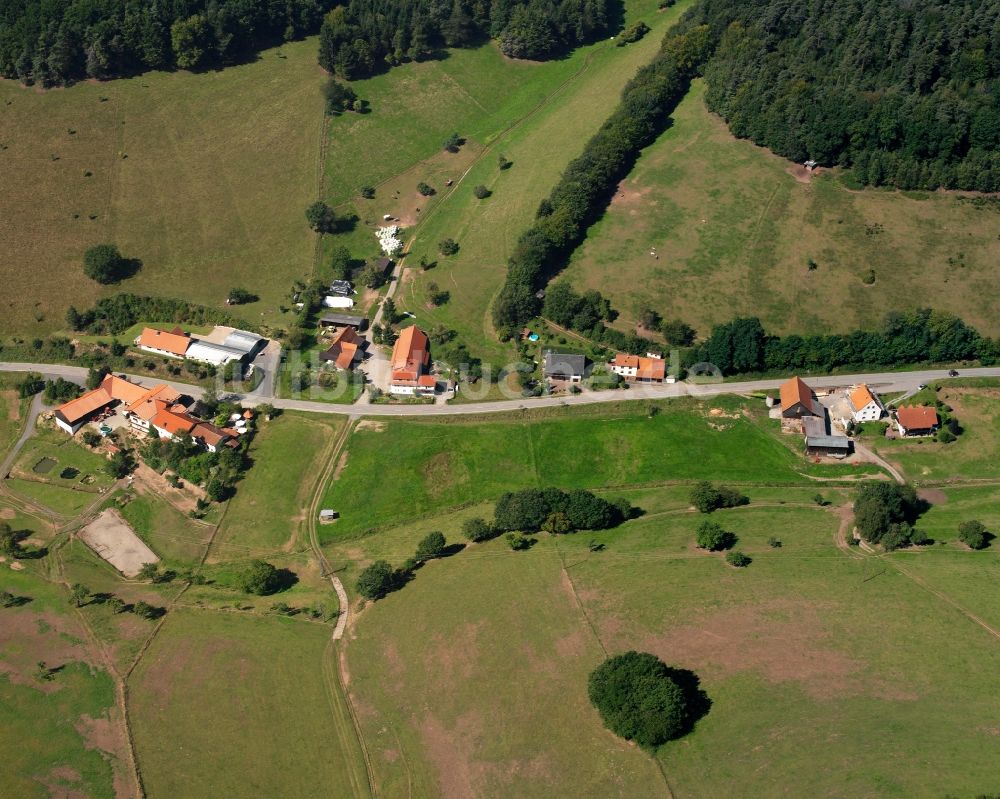 Luftaufnahme Ober-Sensbach - Dorfkern am Feldrand in Ober-Sensbach im Bundesland Hessen, Deutschland