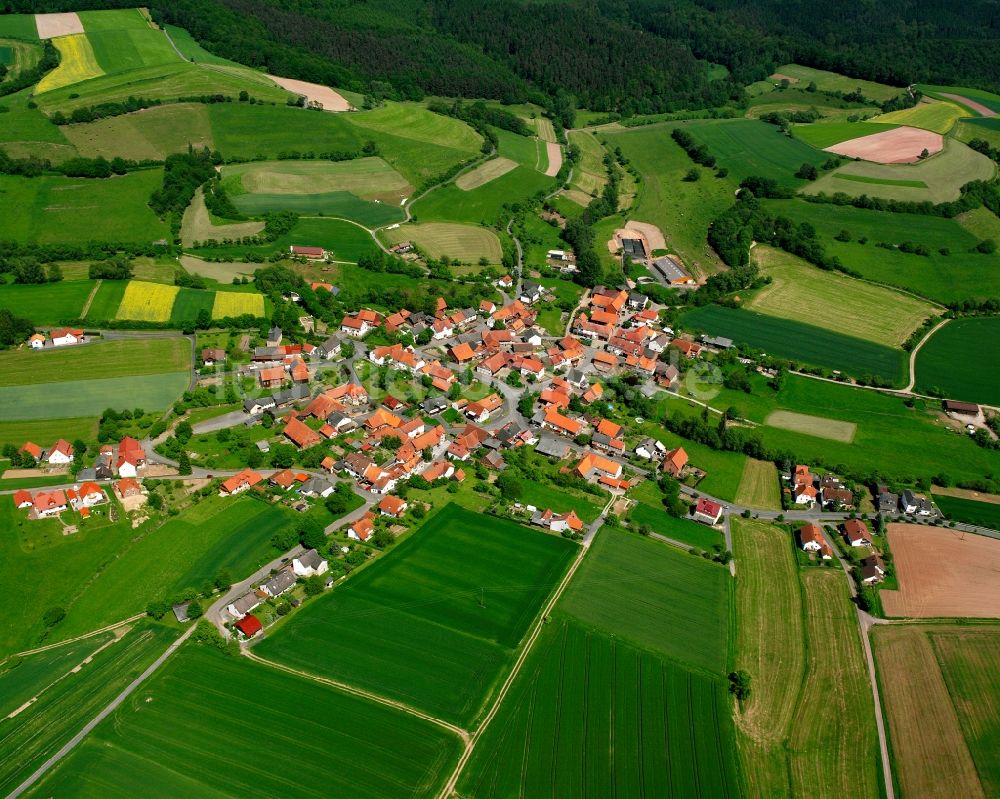 Luftbild Obergude - Dorfkern am Feldrand in Obergude im Bundesland Hessen, Deutschland