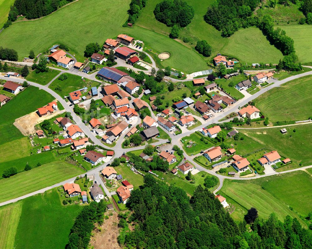 Luftaufnahme Oberhöhenstetten - Dorfkern am Feldrand in Oberhöhenstetten im Bundesland Bayern, Deutschland