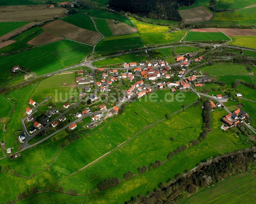 Oberjossa aus der Vogelperspektive: Dorfkern am Feldrand in Oberjossa im Bundesland Hessen, Deutschland