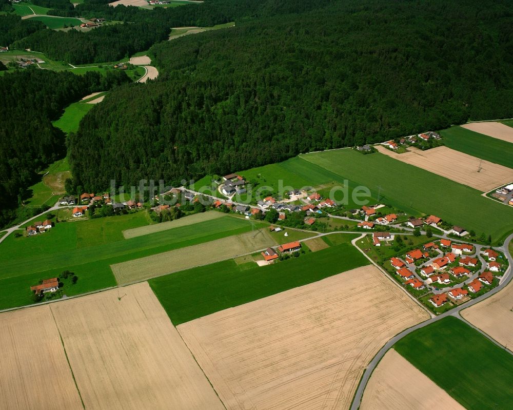 Luftbild Oberjulbach - Dorfkern am Feldrand in Oberjulbach im Bundesland Bayern, Deutschland