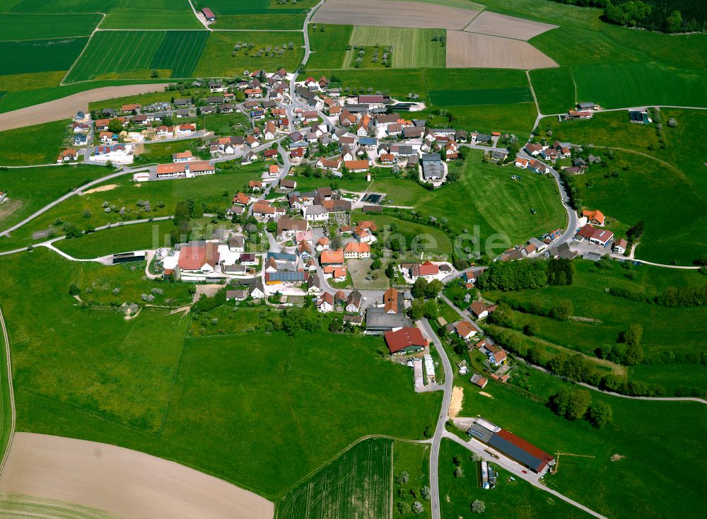 Luftbild Obermarchtal - Dorfkern am Feldrand in Obermarchtal im Bundesland Baden-Württemberg, Deutschland