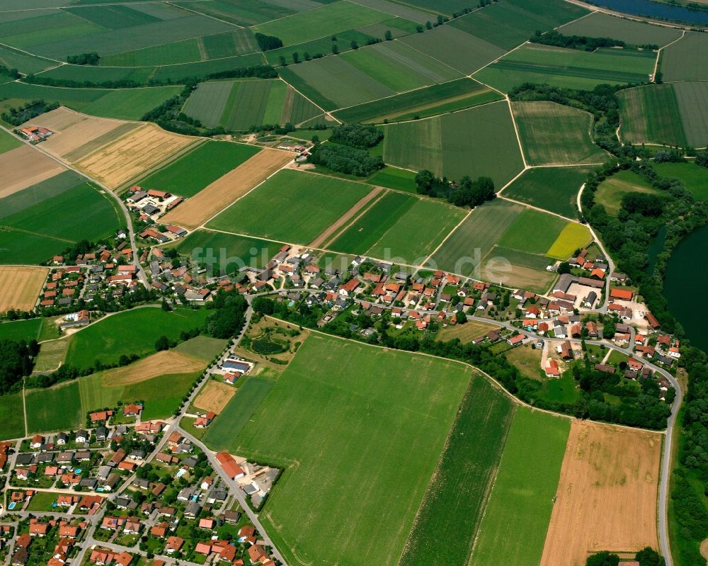 Luftbild Obermotzing - Dorfkern am Feldrand in Obermotzing im Bundesland Bayern, Deutschland