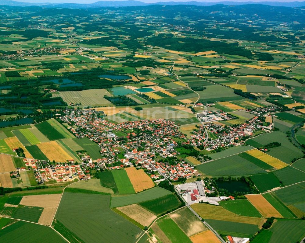 Luftbild Oberparkstetten - Dorfkern am Feldrand in Oberparkstetten im Bundesland Bayern, Deutschland