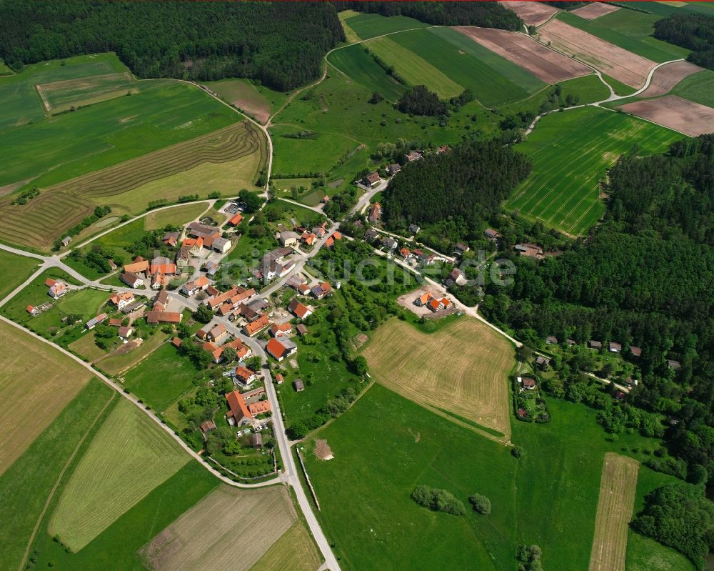 Oberramstadt aus der Vogelperspektive: Dorfkern am Feldrand in Oberramstadt im Bundesland Bayern, Deutschland