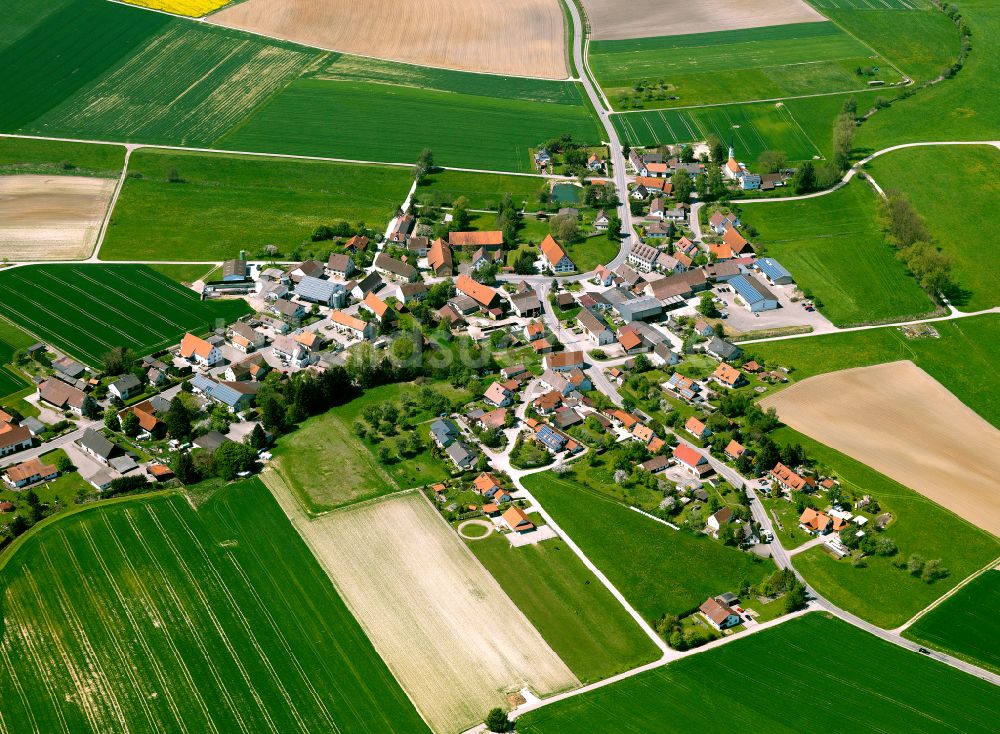 Oberstadion von oben - Dorfkern am Feldrand in Oberstadion im Bundesland Baden-Württemberg, Deutschland