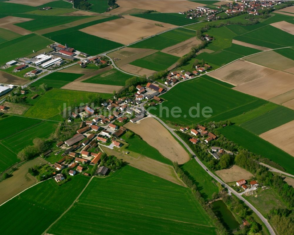 Luftbild Obersunzing - Dorfkern am Feldrand in Obersunzing im Bundesland Bayern, Deutschland