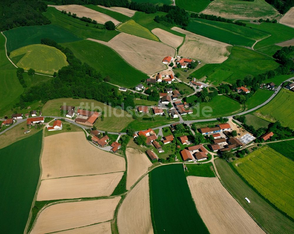 Luftaufnahme Obertattenbach - Dorfkern am Feldrand in Obertattenbach im Bundesland Bayern, Deutschland