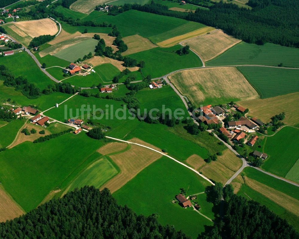 Luftbild Oberwiesing - Dorfkern am Feldrand in Oberwiesing im Bundesland Bayern, Deutschland