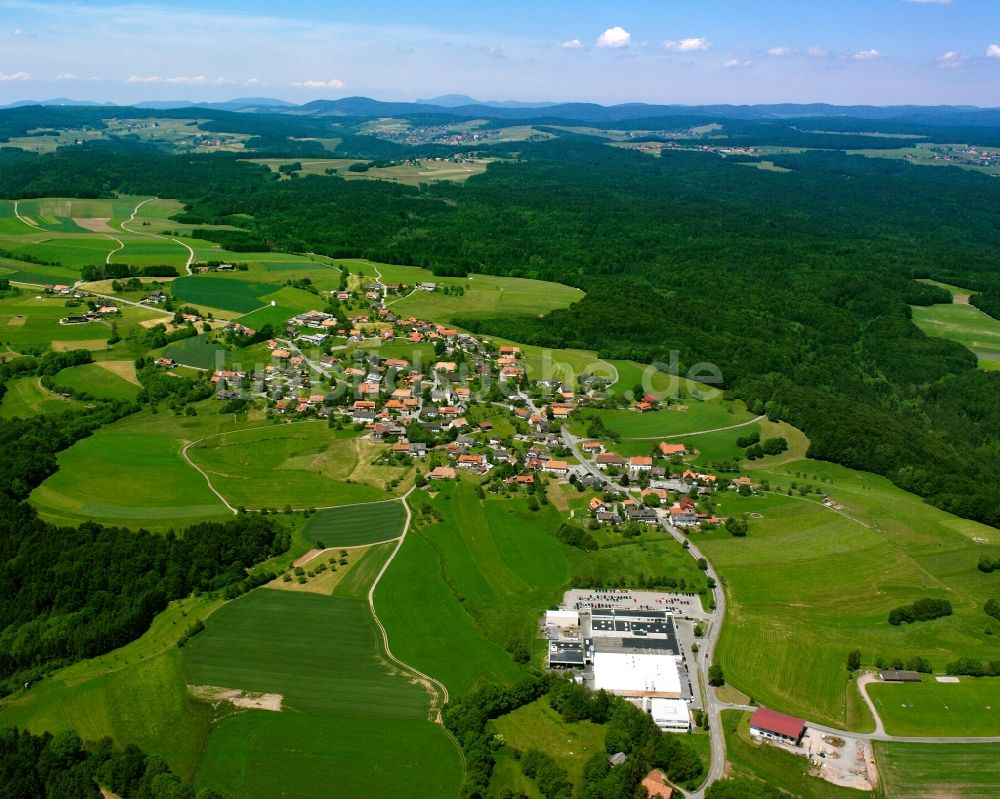 Luftaufnahme Oberwihl - Dorfkern am Feldrand in Oberwihl im Bundesland Baden-Württemberg, Deutschland