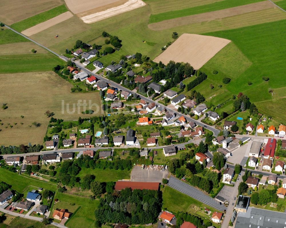 Oberzent aus der Vogelperspektive: Dorfkern am Feldrand in Oberzent im Bundesland Hessen, Deutschland